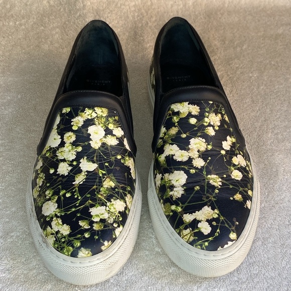 Givenchy Paris Graphic Floral Slip-On Sneakers in Leather (EU 39.5 / US 9.5) - Picture 2 of 7